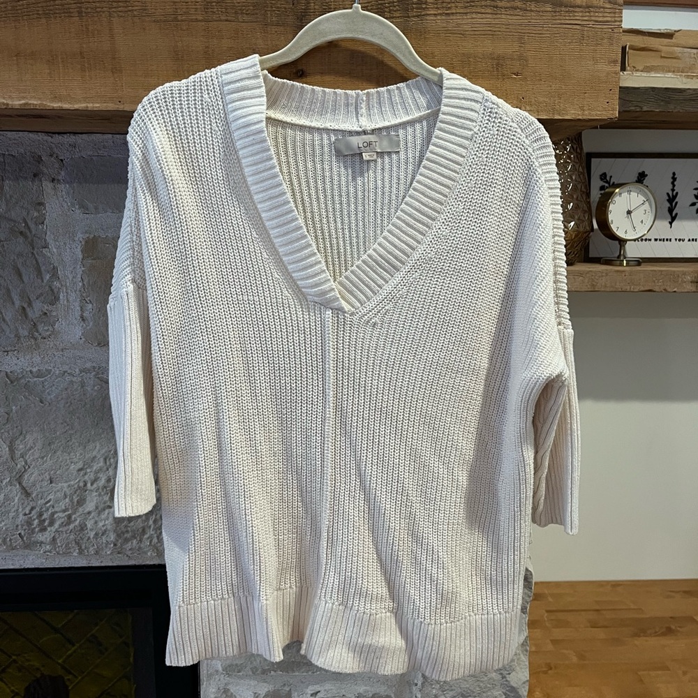 Loft v neck sweater cream
